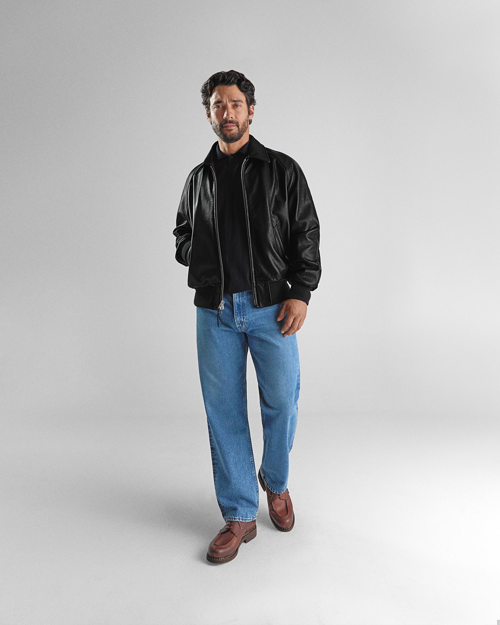 THE RIVERTON - Black Old English Leather Raglan Classic Fit Bomber