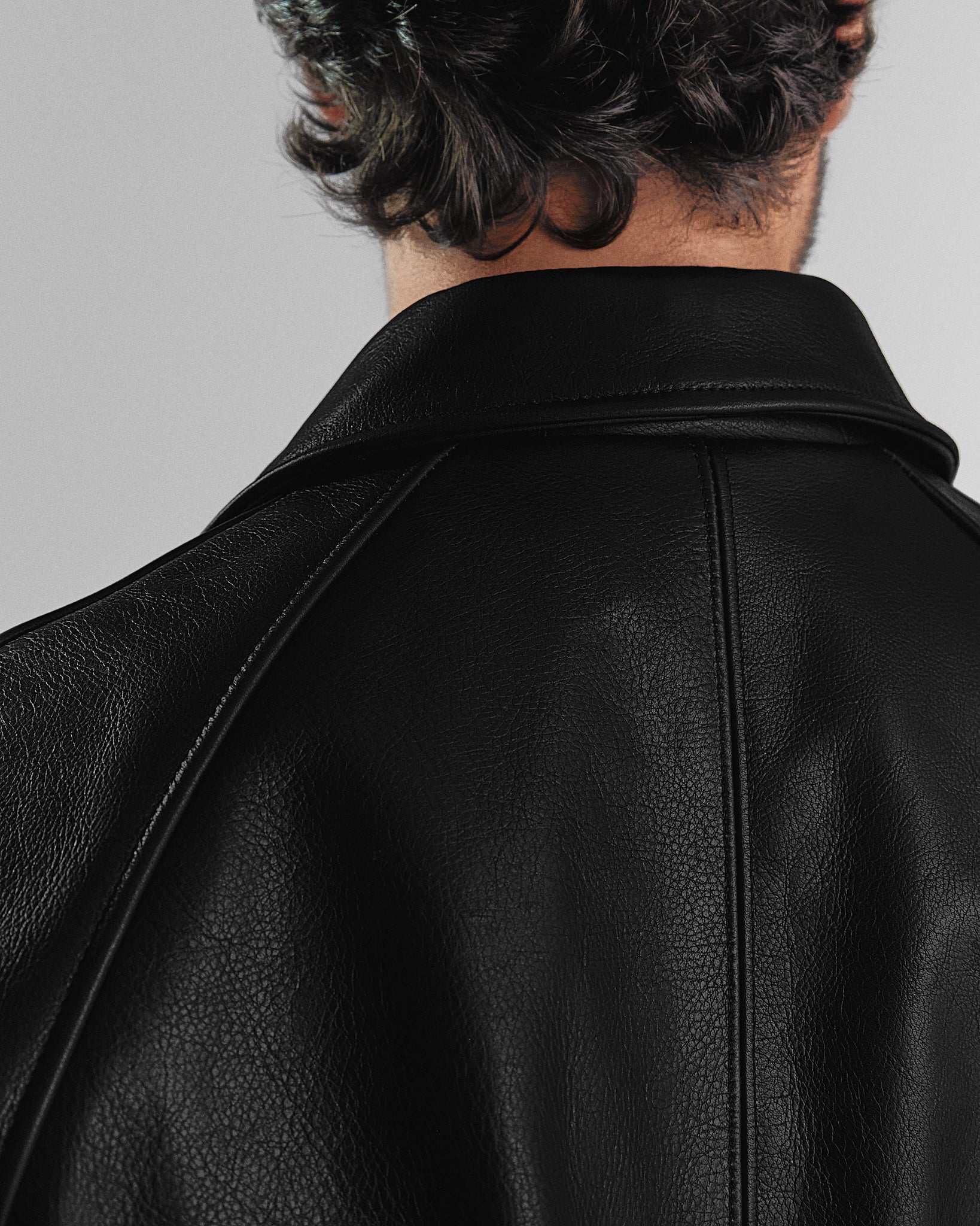 THE RIVERTON - Black Old English Leather Raglan Classic Fit Bomber